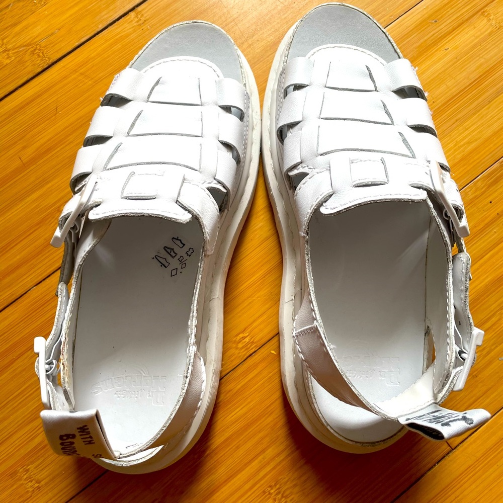 Dr Martens fisherman sandals
